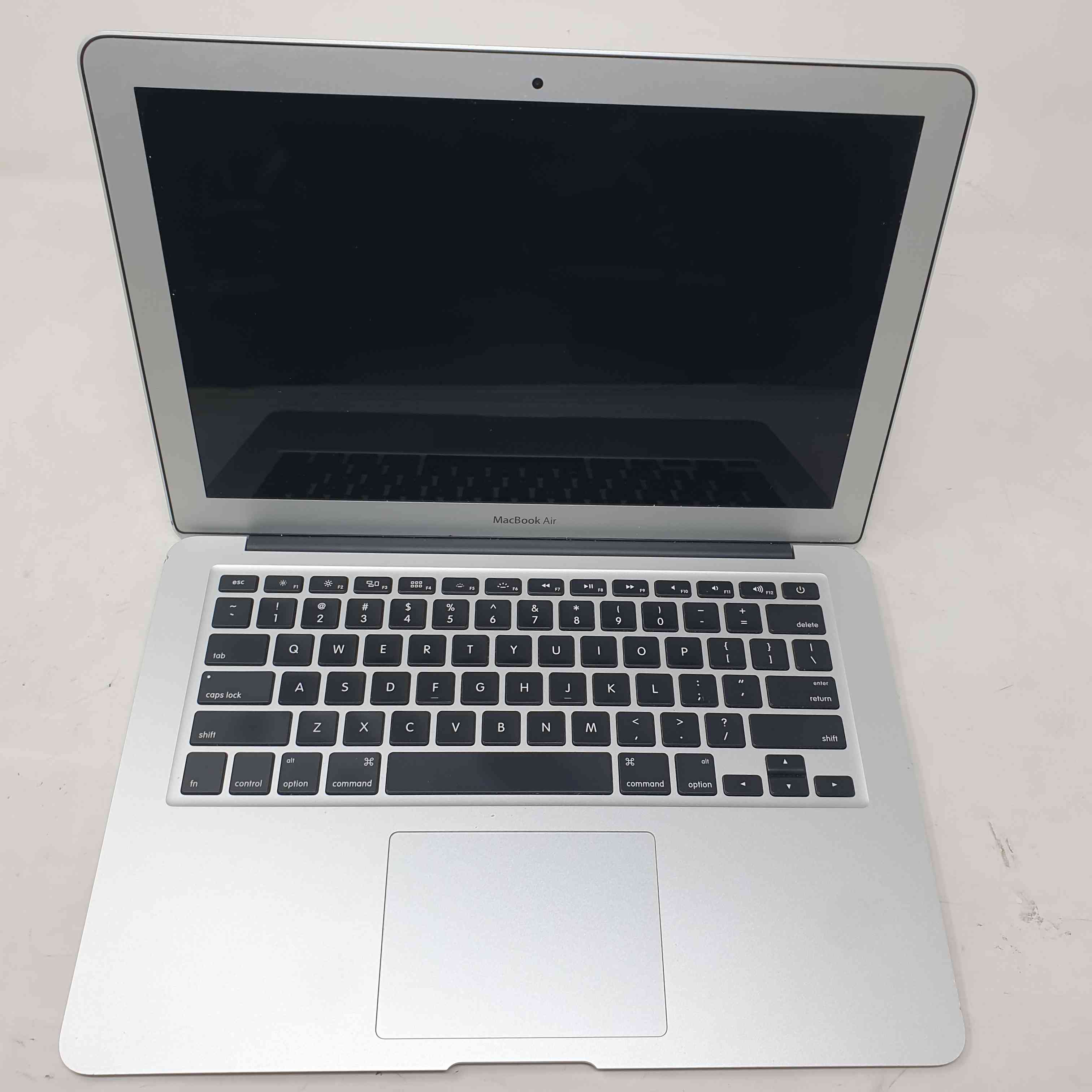 Macbook Air 13 2017 2017 Dual-Core Intel Core i7 2,2 GHz RAM 8GB SSD 128GB GRADO D