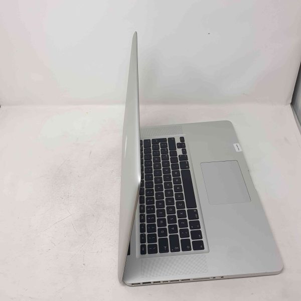 Macbook Pro 15" A1286 2011 Intel Core i7 2,2 GHz RAM 8GB SSD 240GB GRADO B - immagine 3