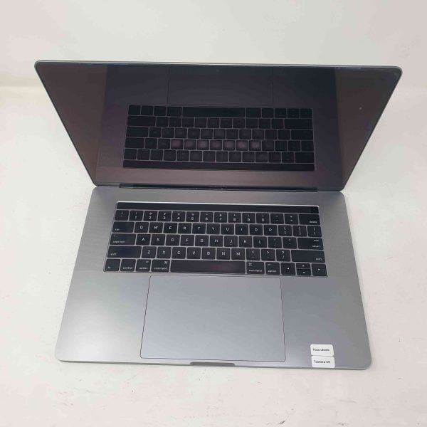 Macbook Pro 15" Retina A1707 Touch Bar 2016 Quad-Core Intel Core i7 2,6 GHz RAM 16GB SSD 250GB GRADO A