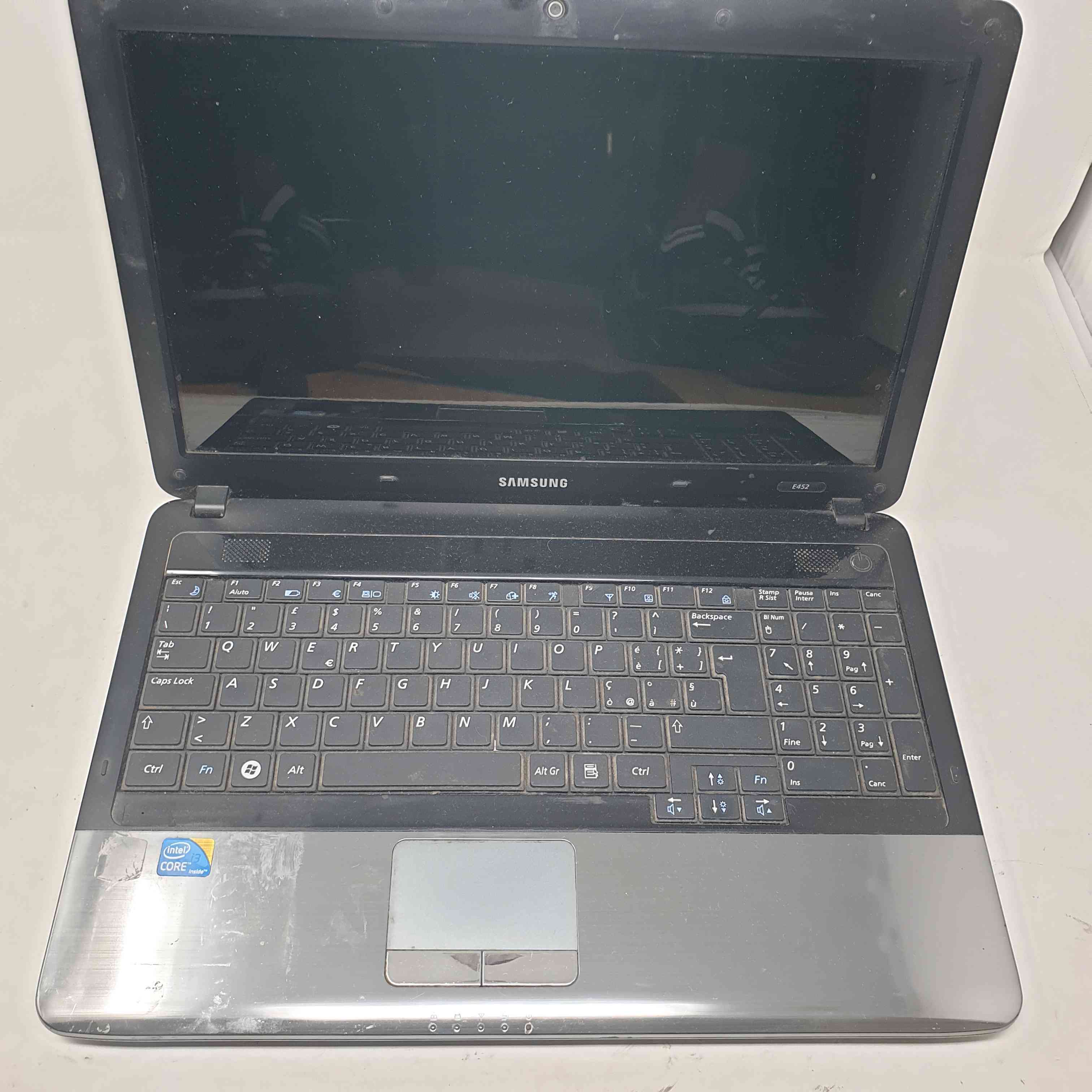 E452 Intel Core i3 M 380 2.53GHz RAM 8GB SSD 256GB GRADO C