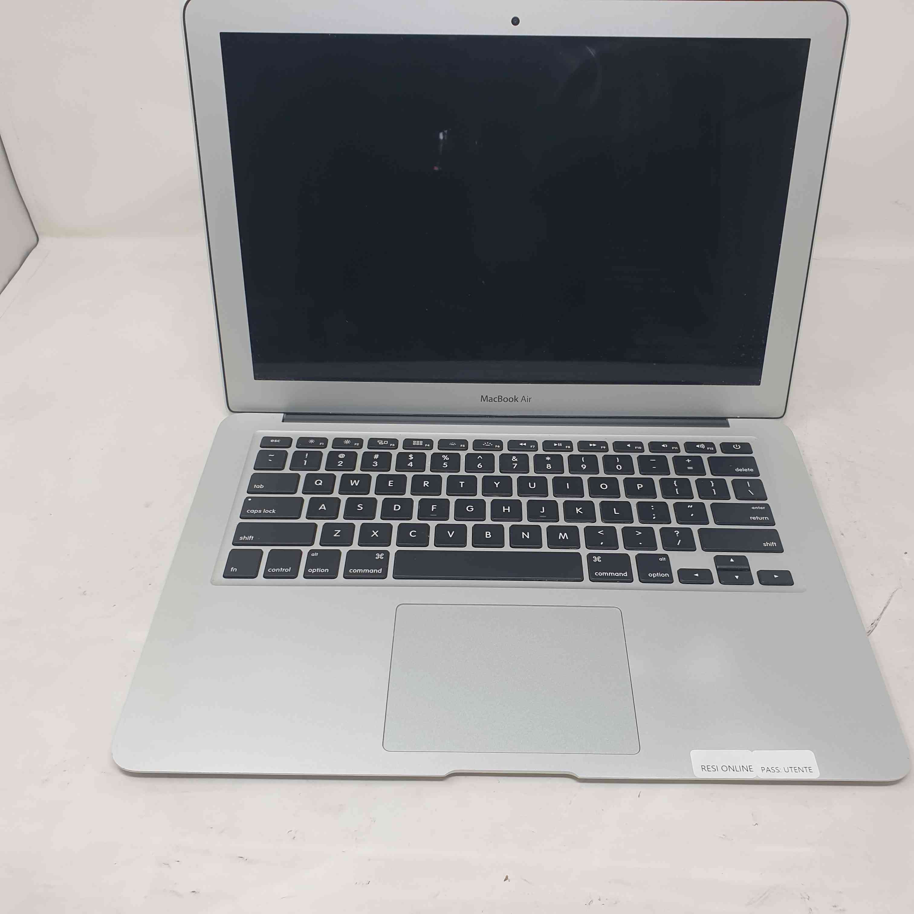 Macbook Air 13.3" A1466 2017 Dual-Core Intel Core i7 2,2 GHz RAM 8GB SSD 250GB GRADO C
