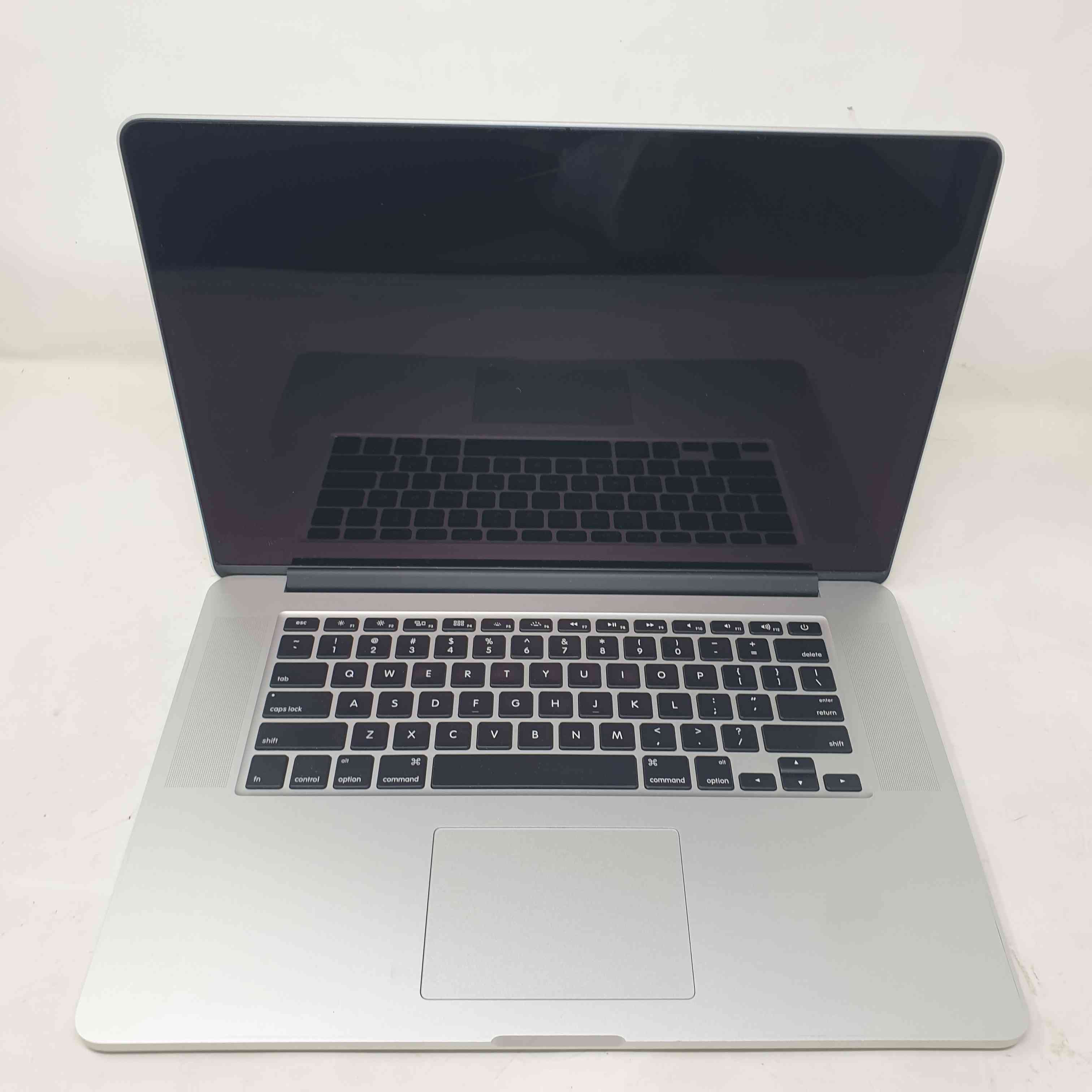 Macbook Pro Retina 15 2015 2015 Quad-Core Intel Core i7 2,8 GHz RAM 16GB SSD 120GB GRADO D