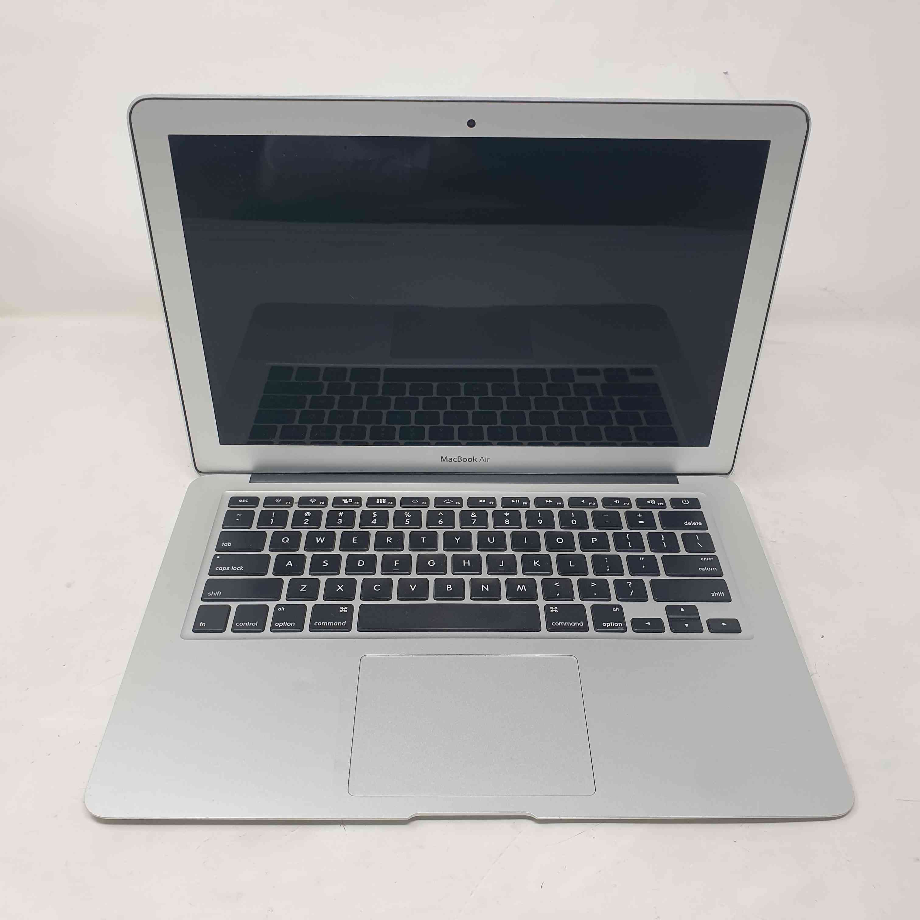 Macbook Air 13 2017 2017 Dual-Core Intel Core i7 2,2 GHz RAM 8GB SSD 120GB GRADO D