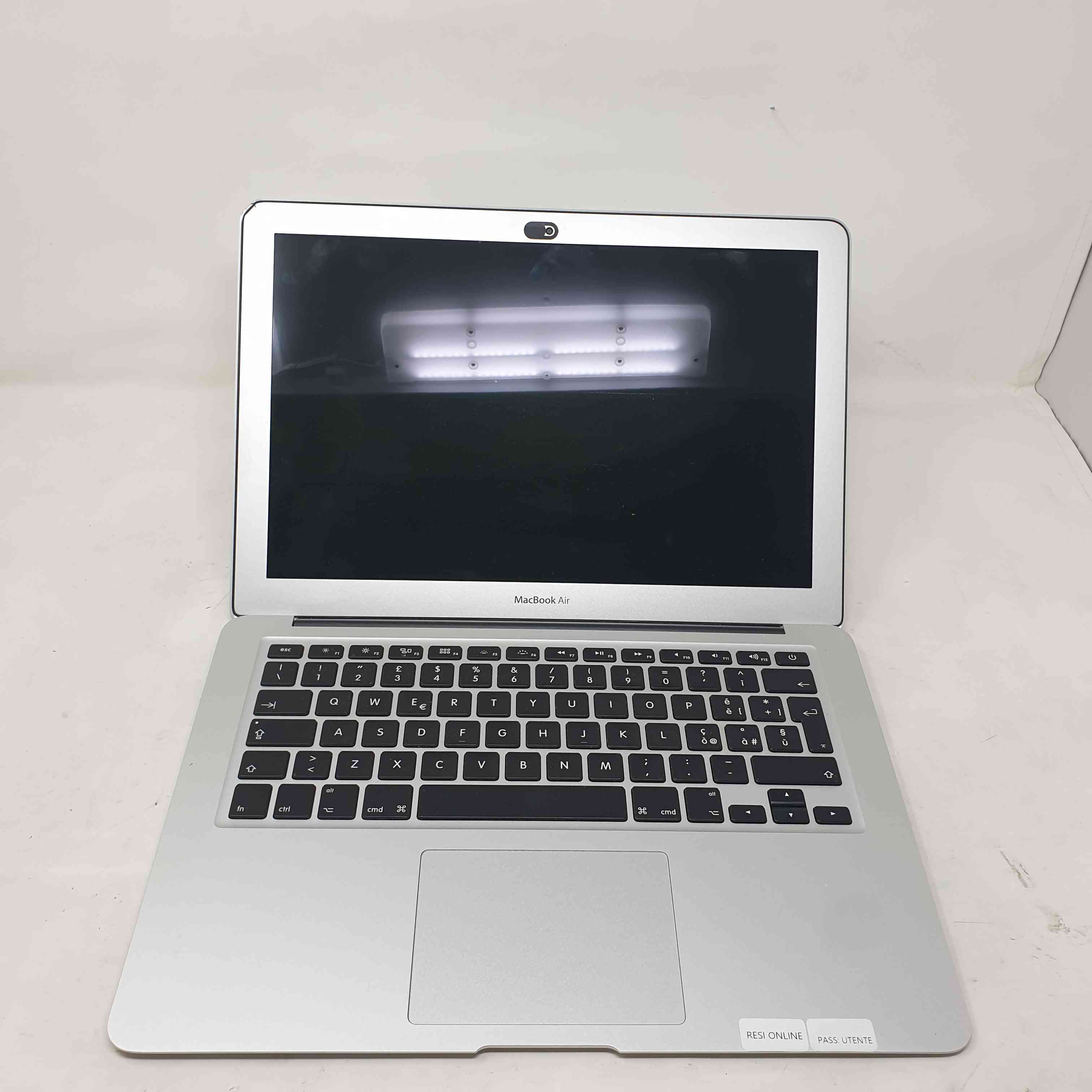 Macbook Air 13.3" A1466 2017 Dual-Core Intel Core i5 1.8 GHz RAM 8GB SSD 120GB GRADO D