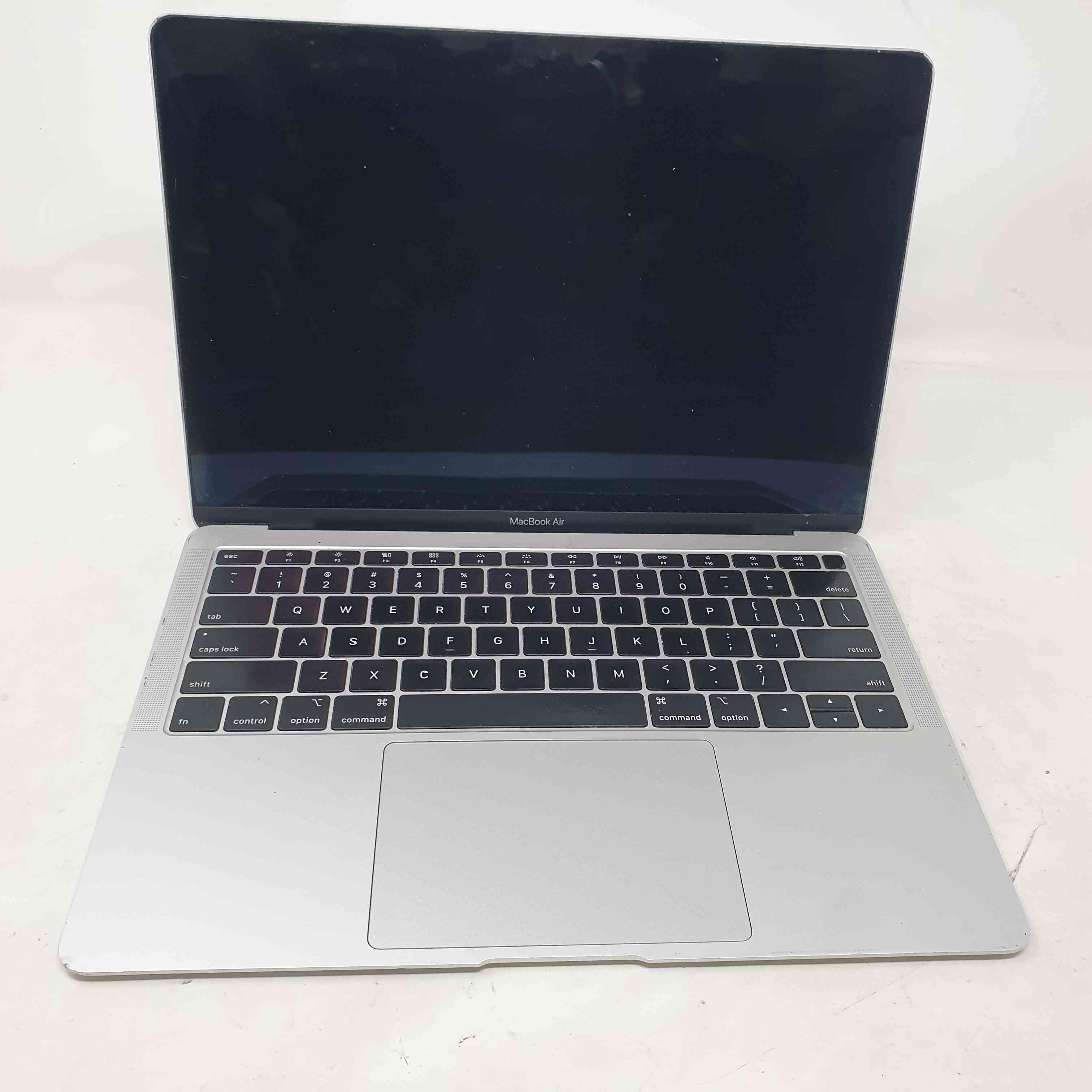 Macbook Air Retina 13 2018 2018 Dual-Core Intel Core i5 1.6 GHz RAM 16GB SSD 512GB GRADO D