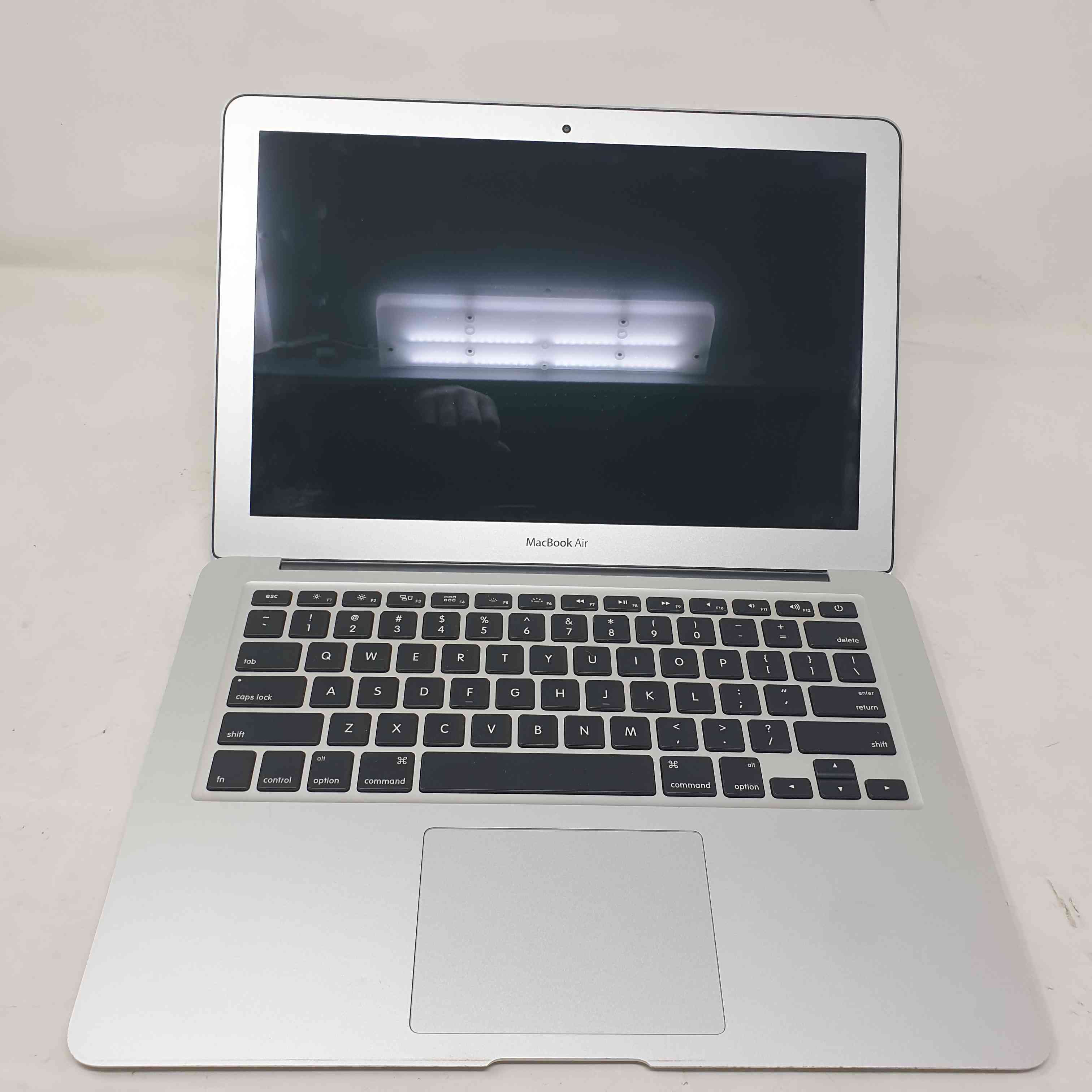 Macbook Air 13 2017 2017 Dual-Core Intel Core i7 2,2 GHz RAM 8GB SSD 256GB GRADO C