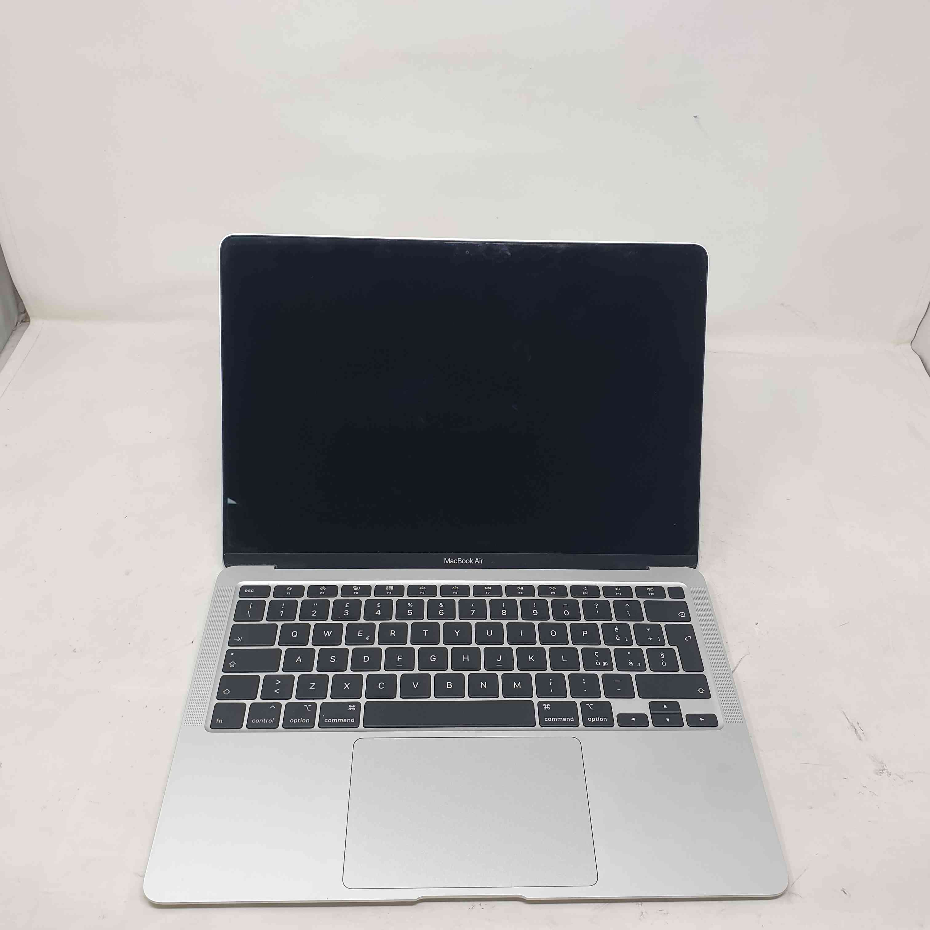 Macbook Air Retina 13 2020 2020 Dual-Core Intel Core i3 1,1 GHz RAM 8GB SSD 256GB GRADO B